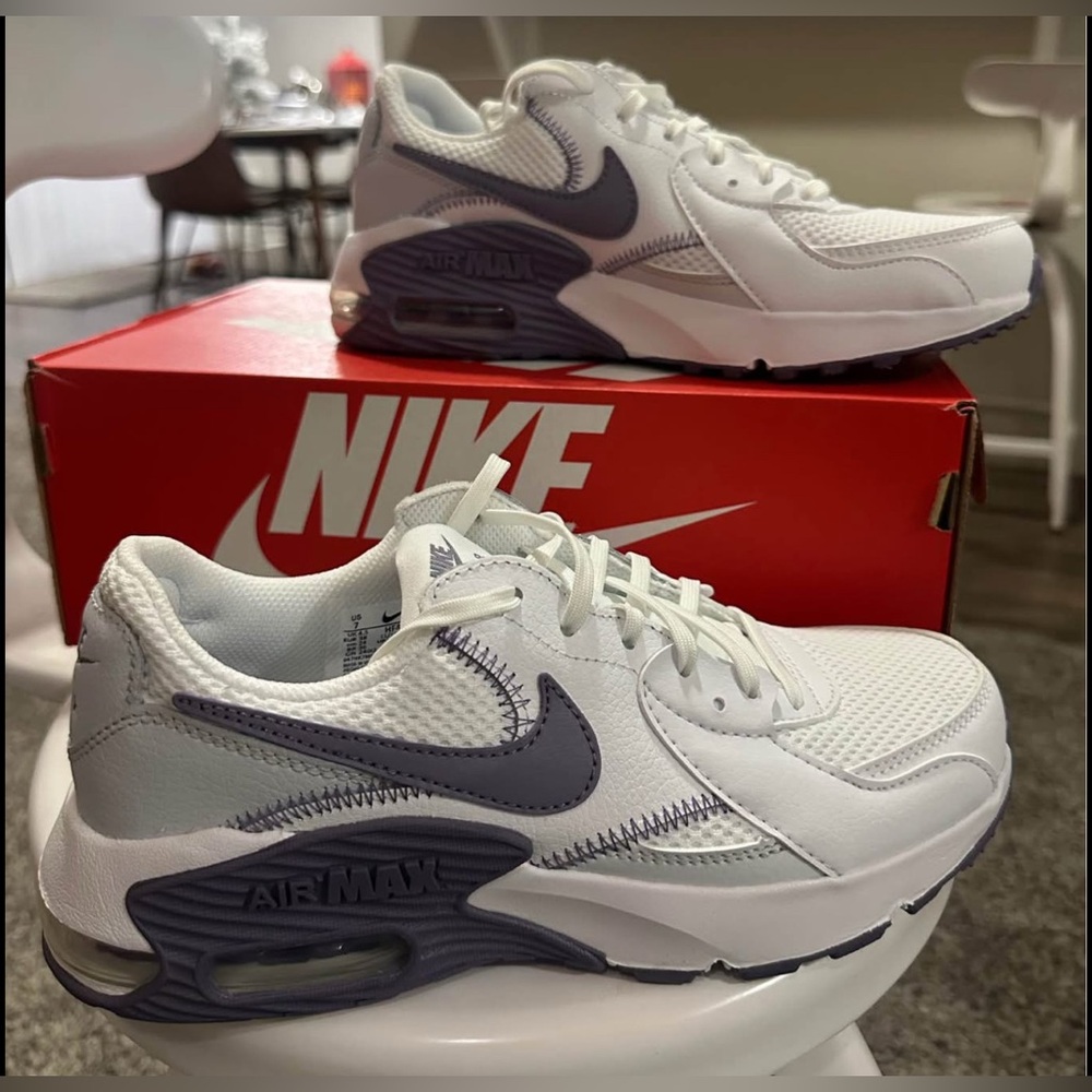 BRAND NEW Nike Air Max Size 7